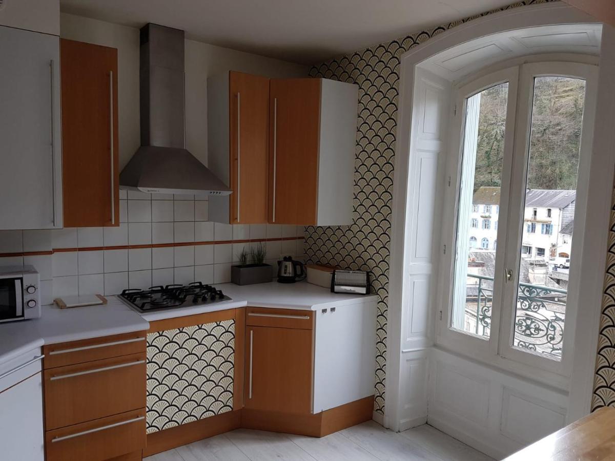 Tulle : Bel Appartement Lumineux En Centre Ville ภายนอก รูปภาพ