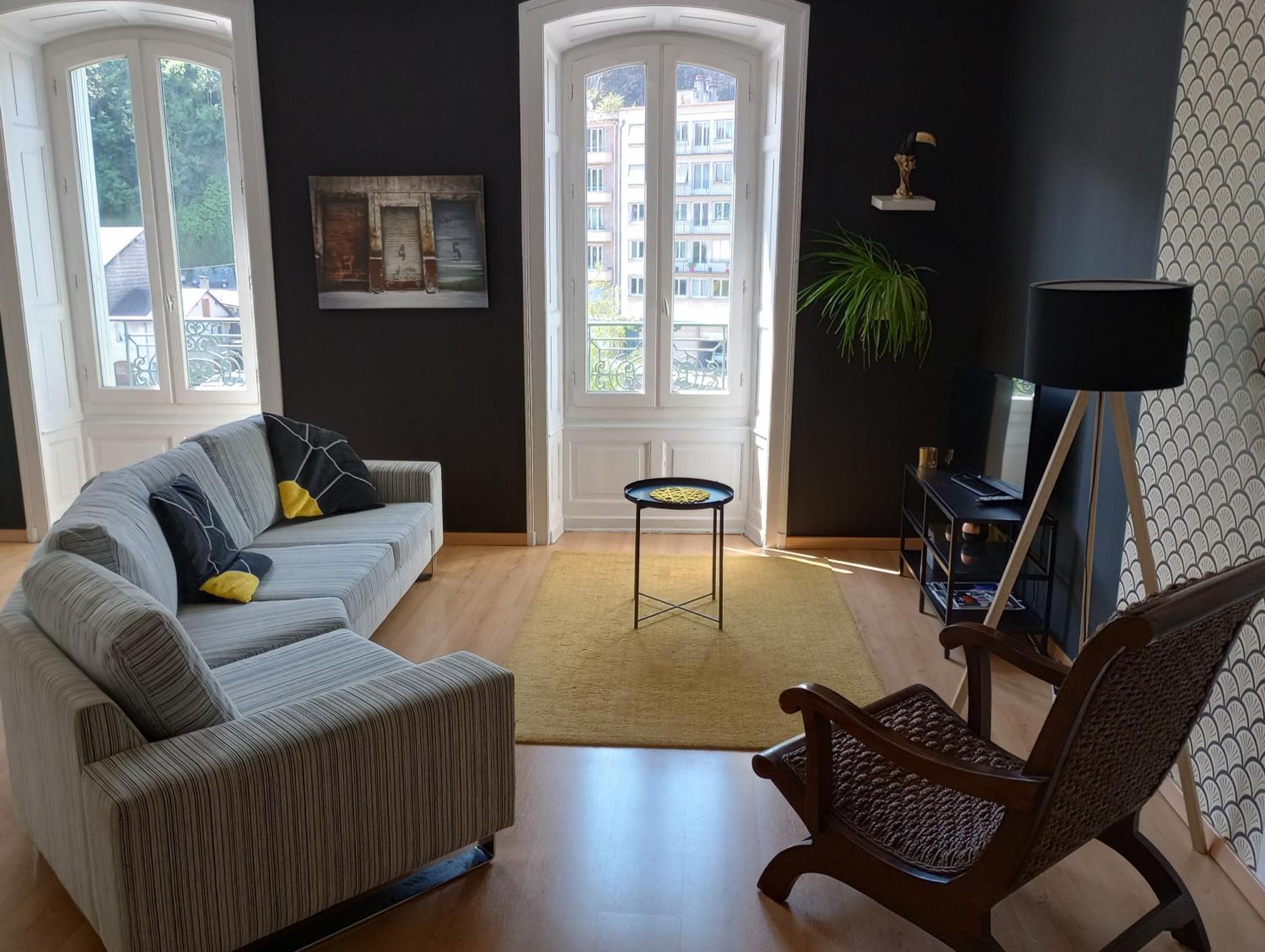 Tulle : Bel Appartement Lumineux En Centre Ville ภายนอก รูปภาพ